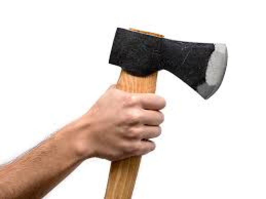 Sorriso: Marido enforca esposa e ameaça matá-la com machado